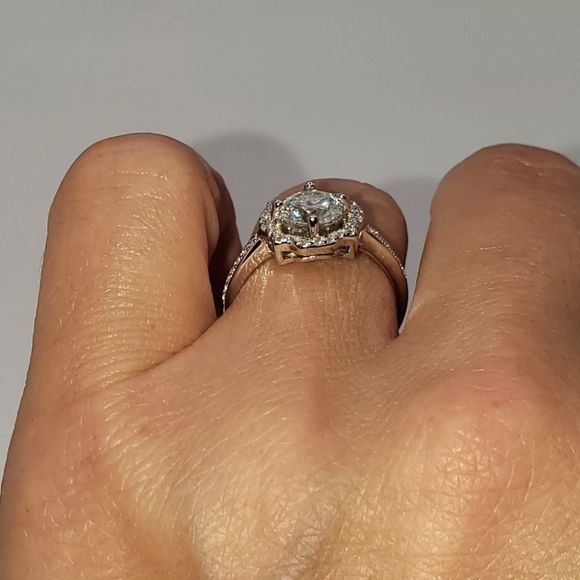 925 Sterling Silver 1cttw GENUINE Moissanite Halo Engagement Ring - Picture 6 of 9